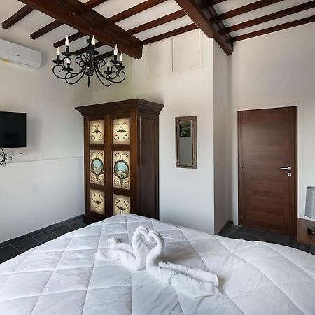 דירות פוג'יבונסי Casa Del Borgo Antico מראה חיצוני תמונה