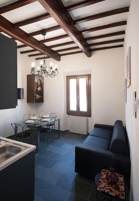 דירות פוג'יבונסי Casa Del Borgo Antico מראה חיצוני תמונה