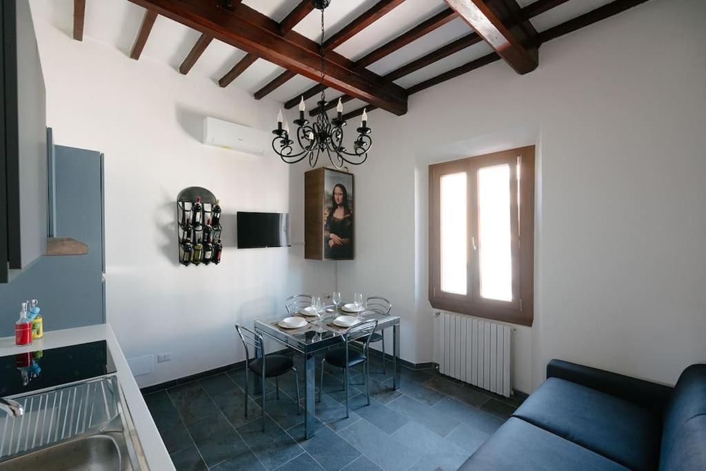 דירות פוג'יבונסי Casa Del Borgo Antico מראה חיצוני תמונה