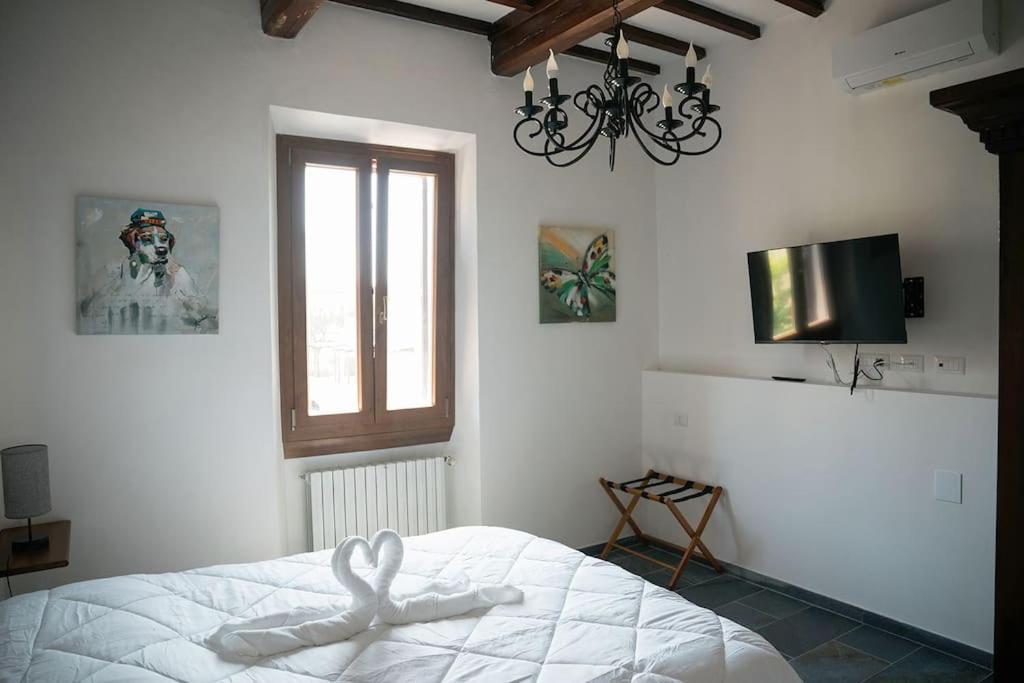 דירות פוג'יבונסי Casa Del Borgo Antico מראה חיצוני תמונה