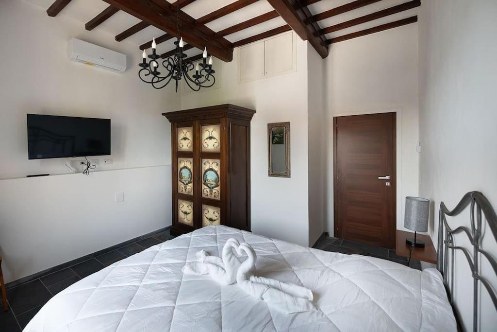 דירות פוג'יבונסי Casa Del Borgo Antico מראה חיצוני תמונה